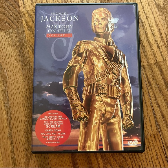EUC Set of 2 Michael Jackson Music DVDs (This Is It/History on Film Volume II) - Picture 10 of 12
